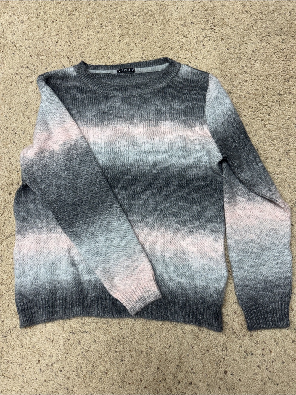 VENUS Ombre Crewneck Sweater in Gray & Pink
